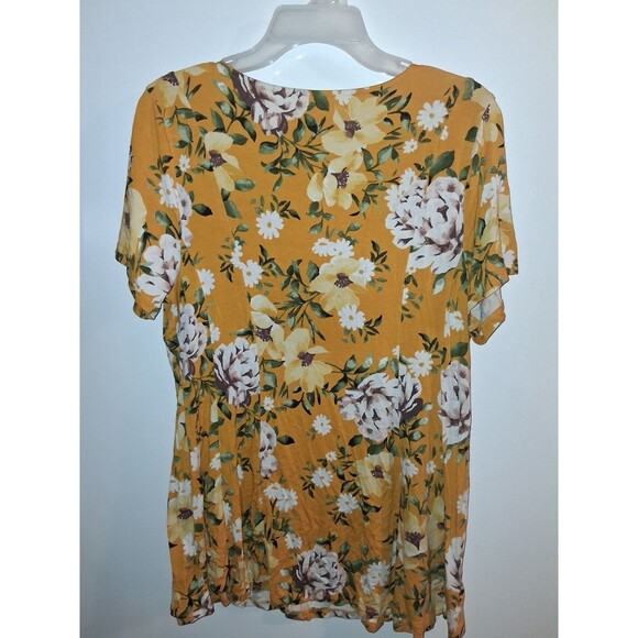 Torrid Super Soft Knits Yellow Floral Short Sleeve Blouse Sz 1 - Picture 3 of 3